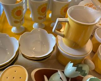 Here is just a plethora of mid-century, modern dinnerware all an excellent condition! I particularly like the serenade pedal coffee mugs at the top of the picture with matching tray!