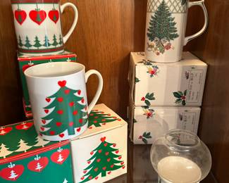 Here’s a series of lovely vintage Christmas mugs! All signed Mikasa and Takahashi and several other vintage companies.