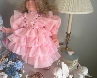 More lovely collectible dolls! They are all in absolutely superb mint condition and are made by multiple companies! Many come out their original paperwork and boxes!