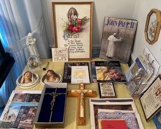An entire table dedicated to POPES!
