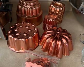 This is a lovely vintage collection of copper molds