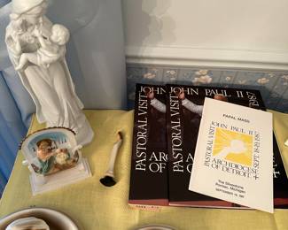An entire table dedicated to POPES!