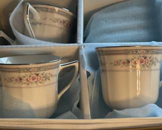 This is a massive set of vintage Noritake Ivory China! A complete service for 6+ all the serving pieces! In absolutely pristine condition and all pieces come with their China felt zipper bags! The pattern is Rothschild!