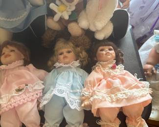More lovely collectible dolls! They are all in absolutely superb mint condition and are made by multiple companies! Many come out their original paperwork and boxes!