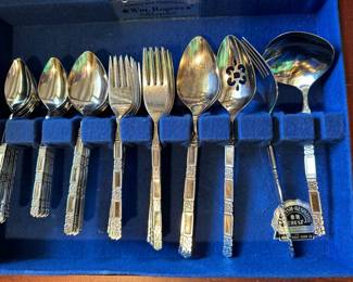 This is a beautiful set of vintage community stainless steel Madrid flatware! And a lovely display box! The entire set is an excellent condition