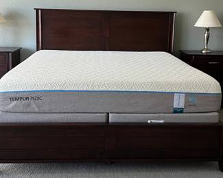 Daniel's Amish Bedroom Suite: King Bed Frame, Dresser, Nightstands pair , King Tempur-pedic Tempur-Cloud Supreme Breeze Mattress/BS
