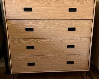 4-Drawer Dresser 