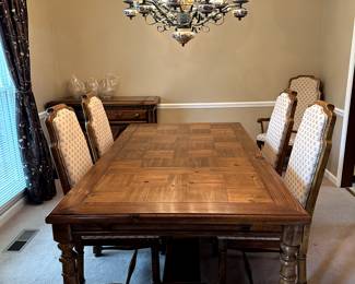 Dining table & 6 chairs $600
