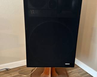 Yamaha speakers with a cool base it’s standing on!
