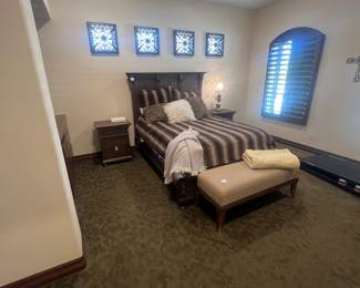 queen guest bed & bedding