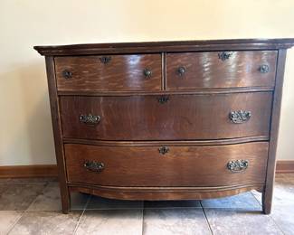 $85 charming antique oak dresser 36w x 24d x 30h