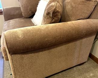 This was used in a spare bedroom so was slept on only a few times. Great condition. 