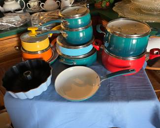 Pioneer Woman cookware