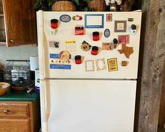 Maytag refrigerator with ice maker