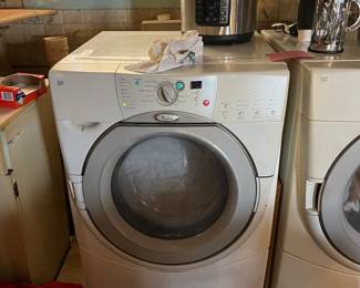 Duet front load washer - made by Whirlpool 