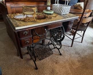 treadle sewing machine cabinet (missing the head) 