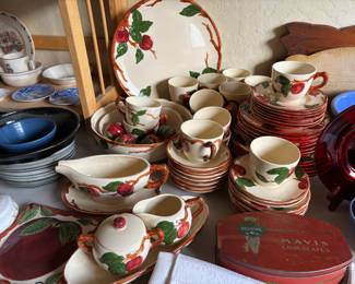 Franciscan Apple dish set