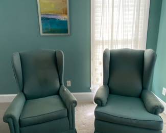 Needs reupholstered, the price reflects. 