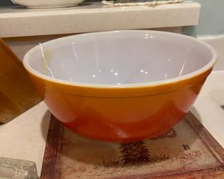 Pyrex bowl. 