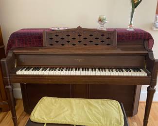 Hardman piano available for presell. Text if interested.