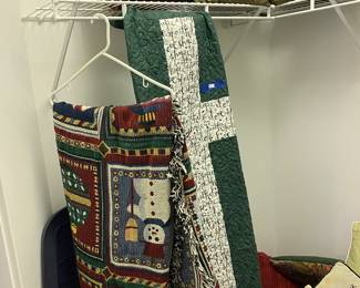 Handmade Xmas quilt and throw. 