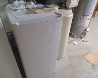 stand up freezer