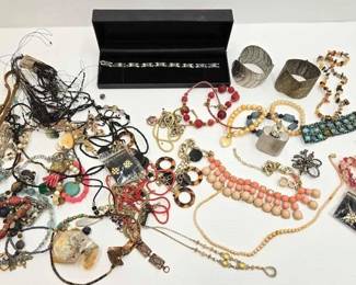 680 Costume Jewelry