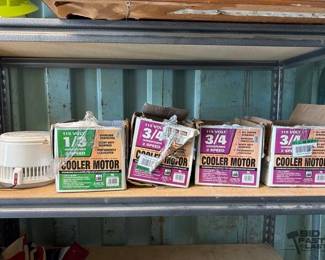 3086 4 Evaporative Cooler Motors and 1 Water Distiller Fan Top