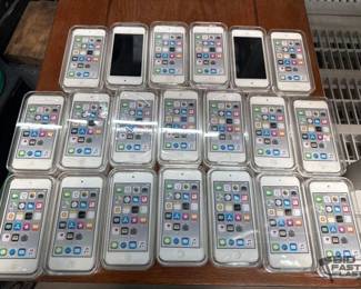 2708 20 Apple iPod Touch 32GB 6th Generation