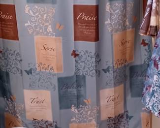 Shower curtain set