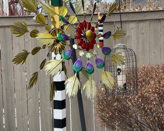 Spinning windmill decoration 