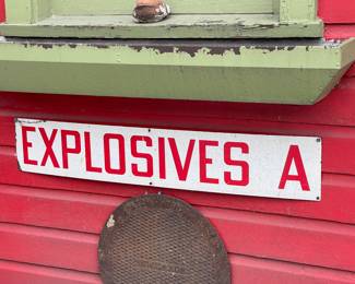 Explosives metal sign 