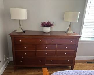 DRESSER PART OF BEDROOM SET