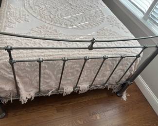 METAL BED