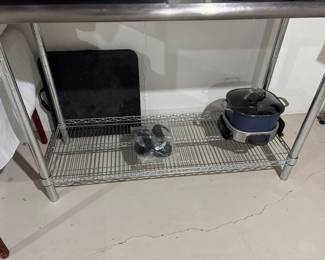 STAINLESS TABLE W/ CASTERS