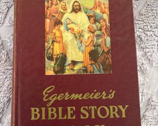 RELIGIOUS BOOKS & BIBLES