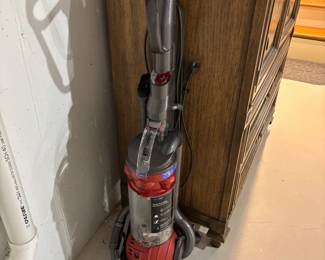 DYSON VACUUM