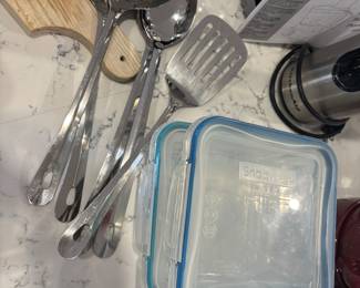SERVING TOOLS