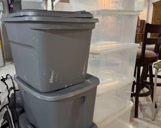 STORAGE CONTAINERS