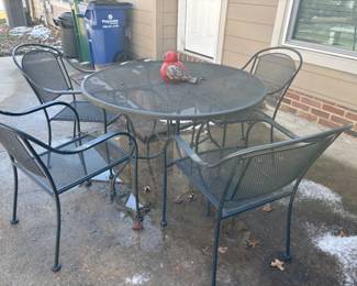 PATIO SET - TABLE WITH 4 CHAIRS