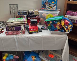 Toys! Lincoln Logs; Duplicate; Puzzles; Games; Potato Heads