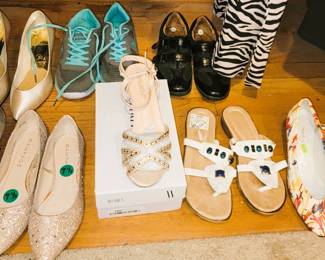 Woman shoes, sandals, boots, sizes 7 to 8 
