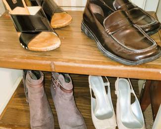 Woman's Shoes, sizes 7 to 8