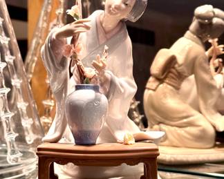 $84 -Lladro Harvest Moon