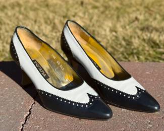 $50. Vintage Escada pumps. Sz 6.5B. 