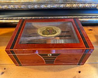 SOLD. Humidor. Romeo and Juliet. Like new! 