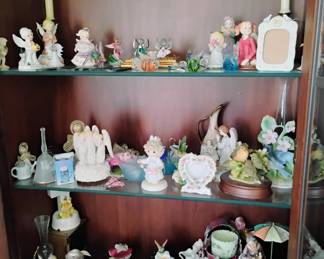 All types of figurines 