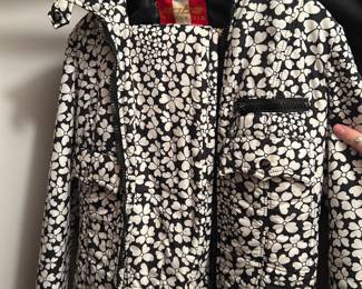 Gorgeous vintage ski set from 1970's. Size XS. Rarely worn by previous owner. 