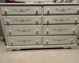 Super adorable dresser, perfect for a girl's room. Can be bought together with matching bed frame, side table, and mirror! 