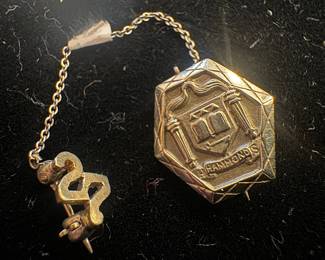 18K Gold Hammond 1927 Lapel Pin